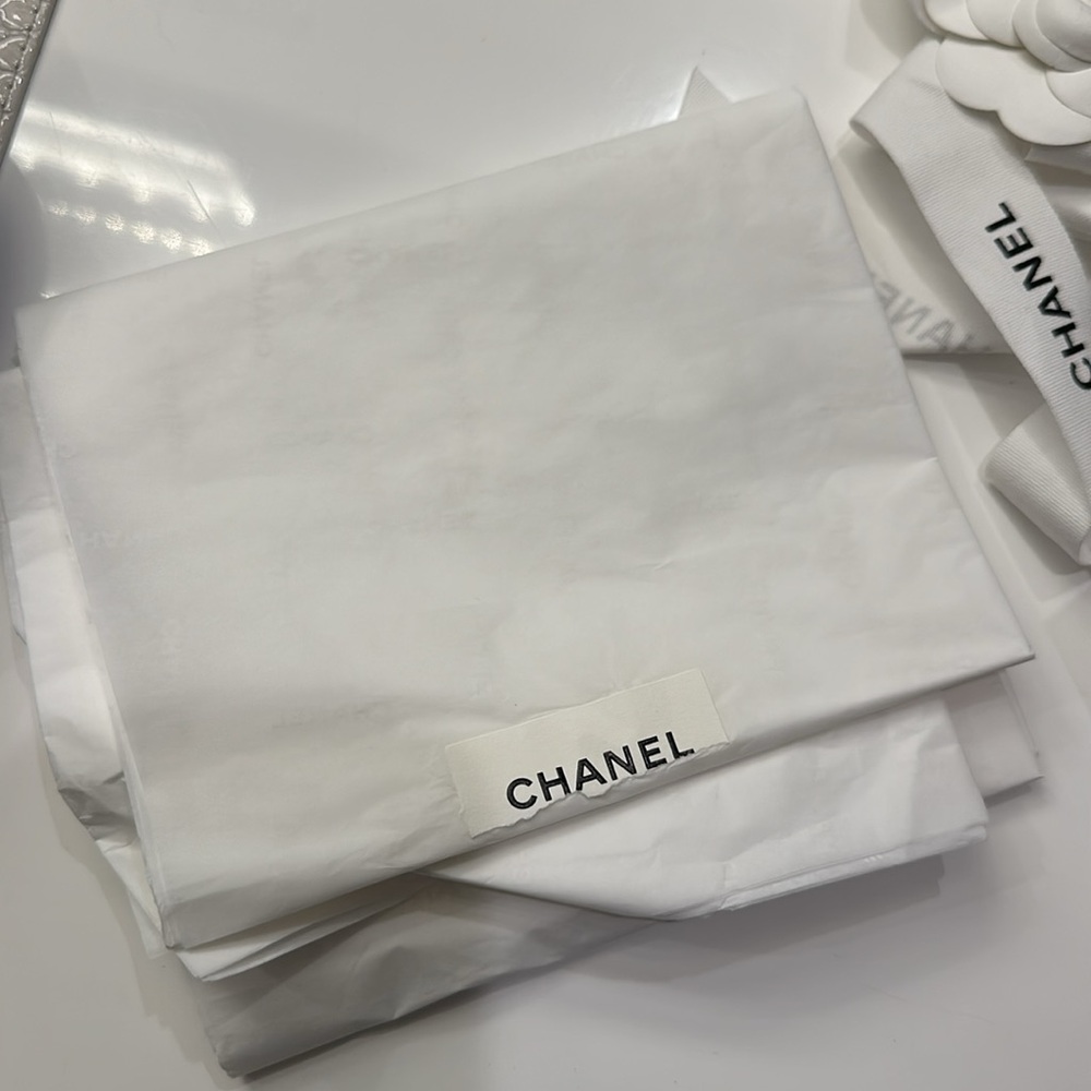 Authentic Chanel Packaging - Picture 7 of 8